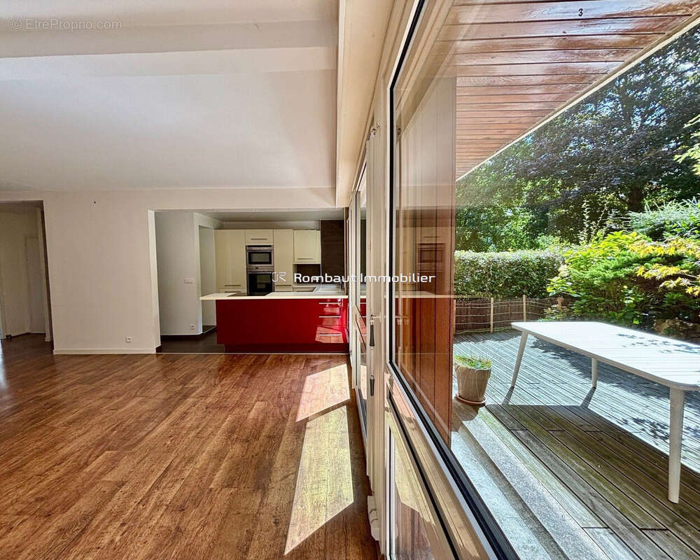 Appartement à LA CELLE-SAINT-CLOUD