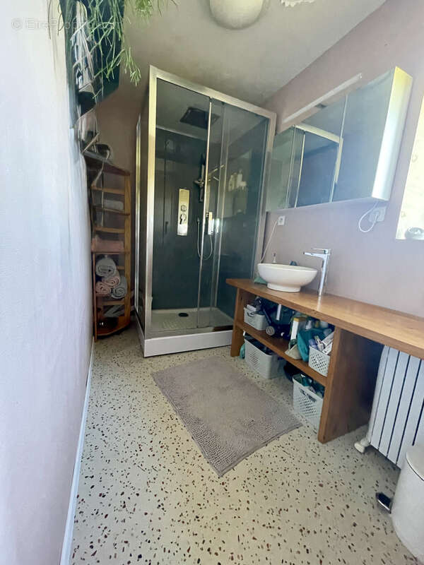 Maison à LES NOUILLERS