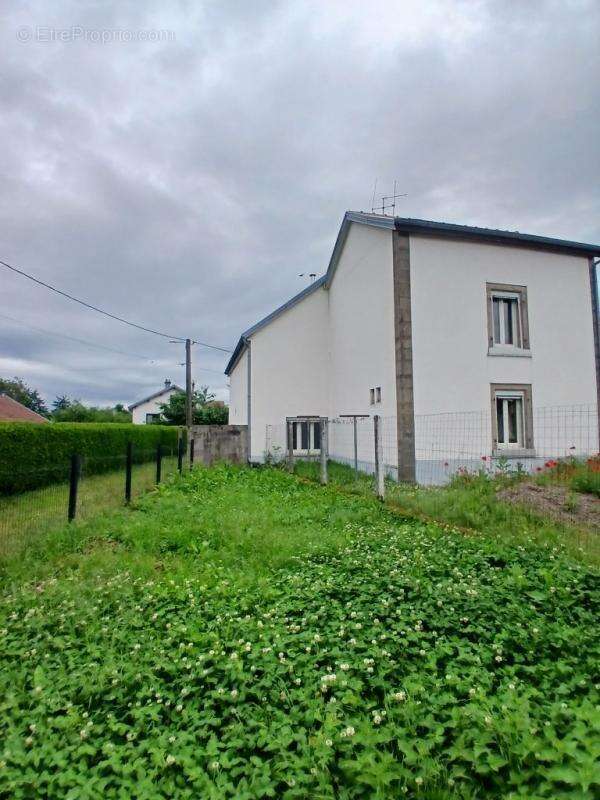 Maison à FROTEY-LES-LURE