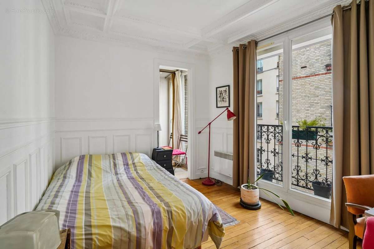 Appartement à PARIS-18E