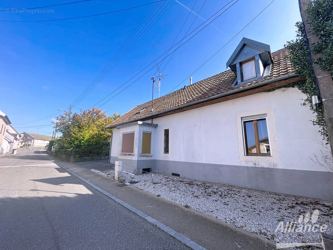 Maison à FESCHES-LE-CHATEL
