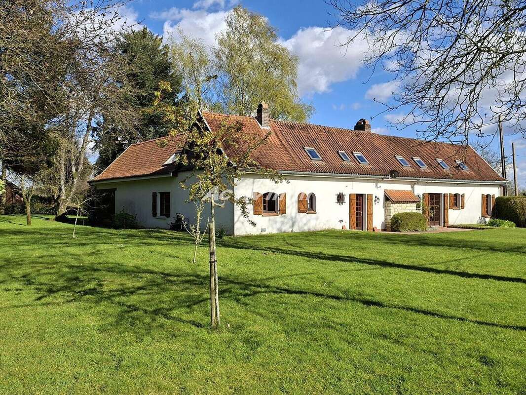 4292 6 - Maison à HESDIN