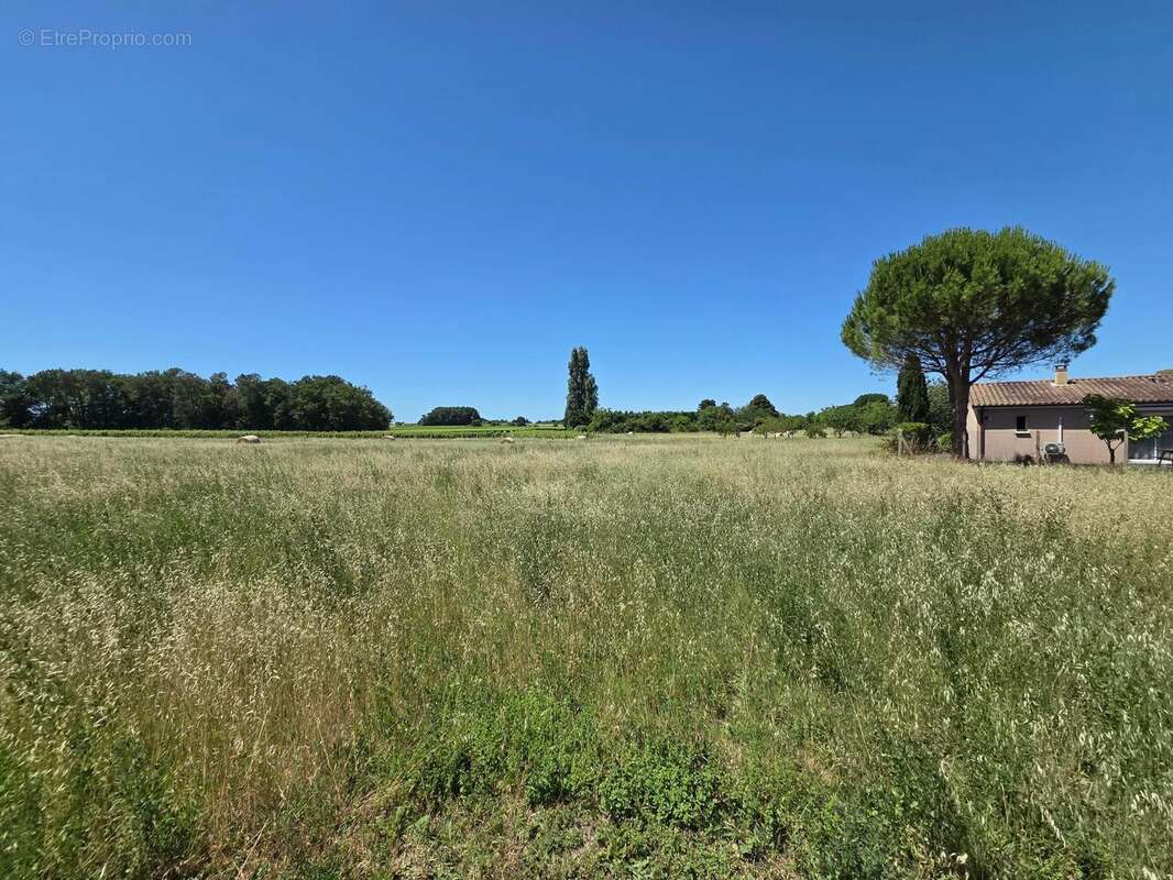 Terrain 1257 m² à Eyrans  - photo 2