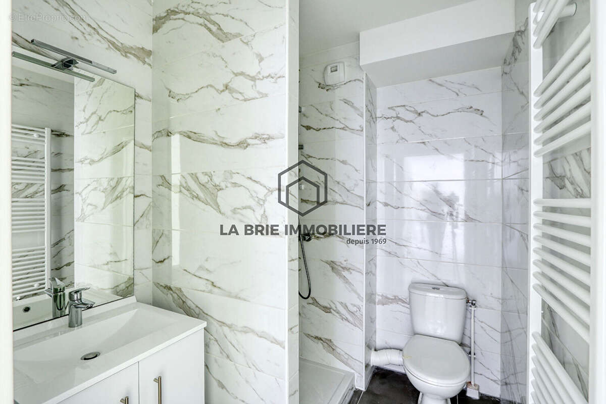 Appartement à RUBELLES