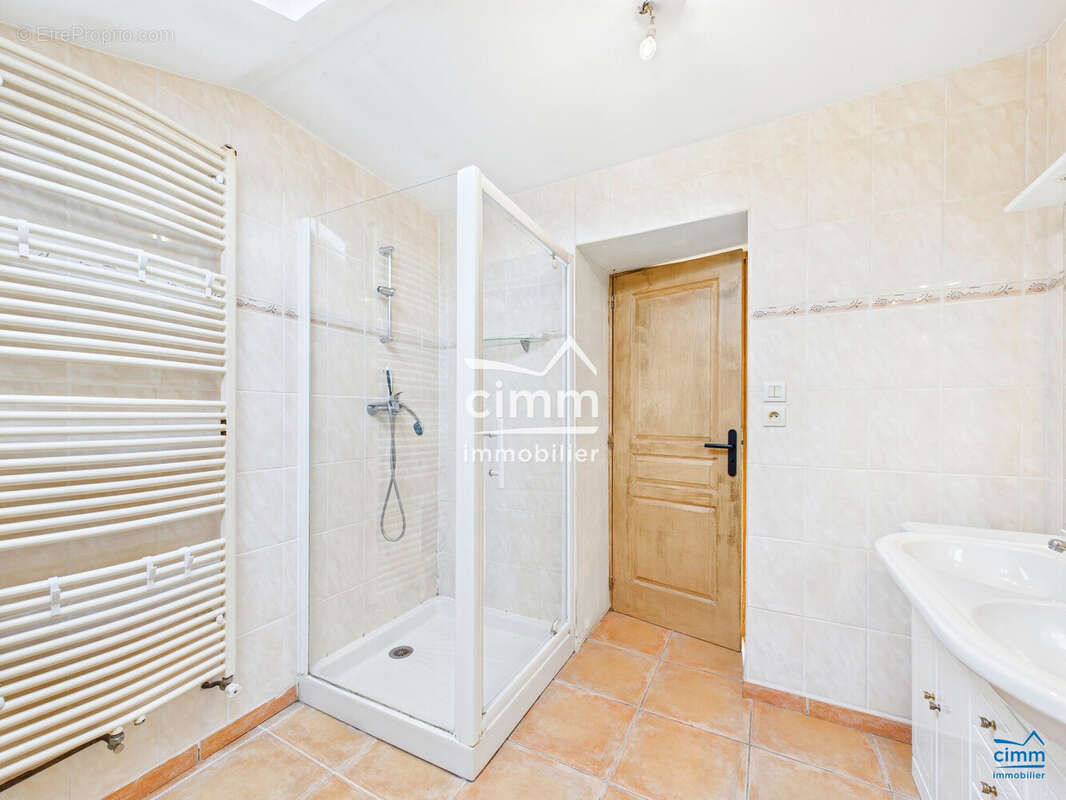 Maison à LONGUE-JUMELLES