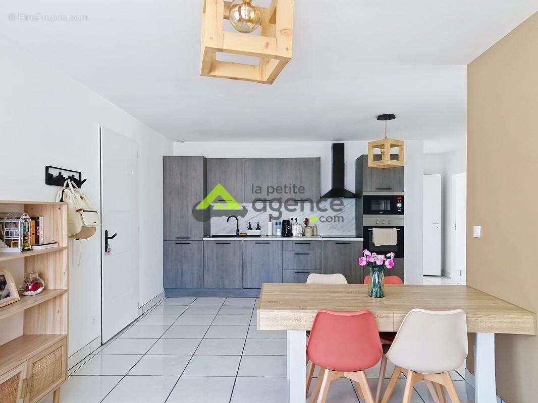 Maison à SAINTE-FEYRE