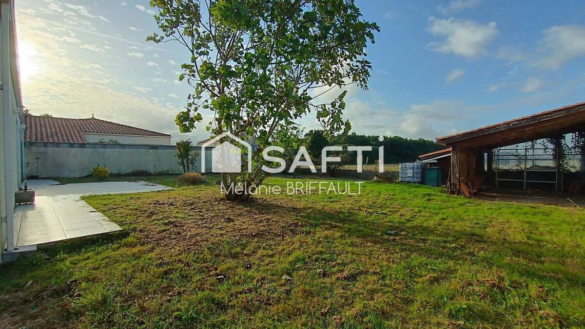 Photo 1 - Maison à SAINT-MATHURIN