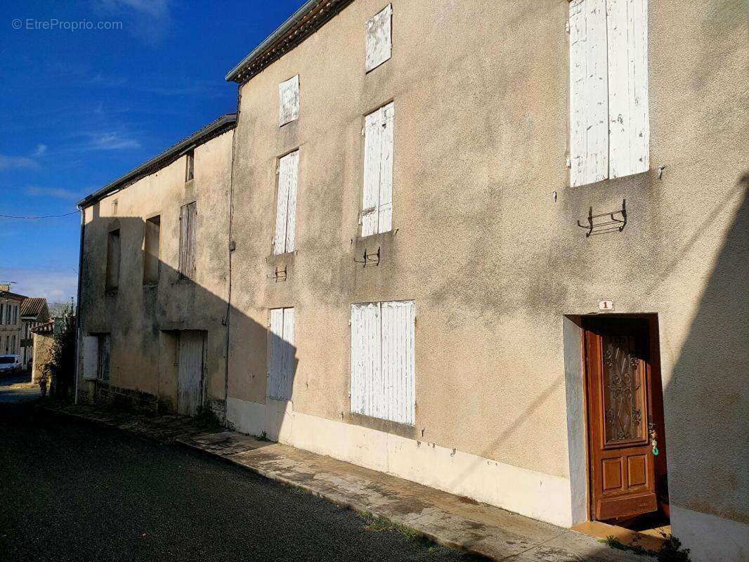 Maison à CASTILLON-LA-BATAILLE