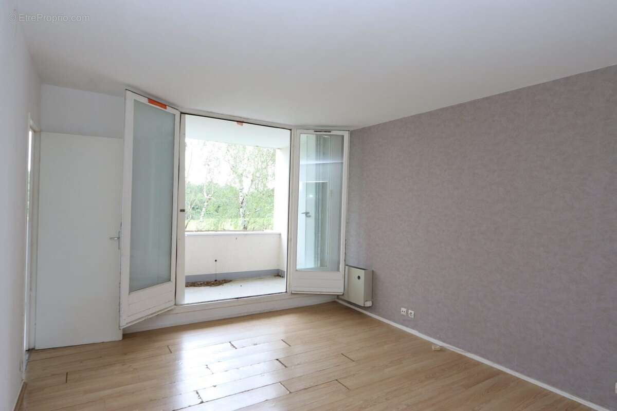 Appartement 62 m² à Saran  - photo 2