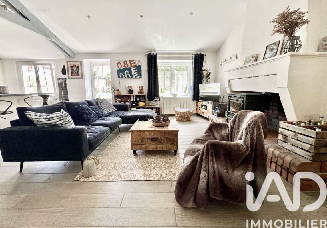 Maison 98 m² à Saint-Xandre  - photo 8