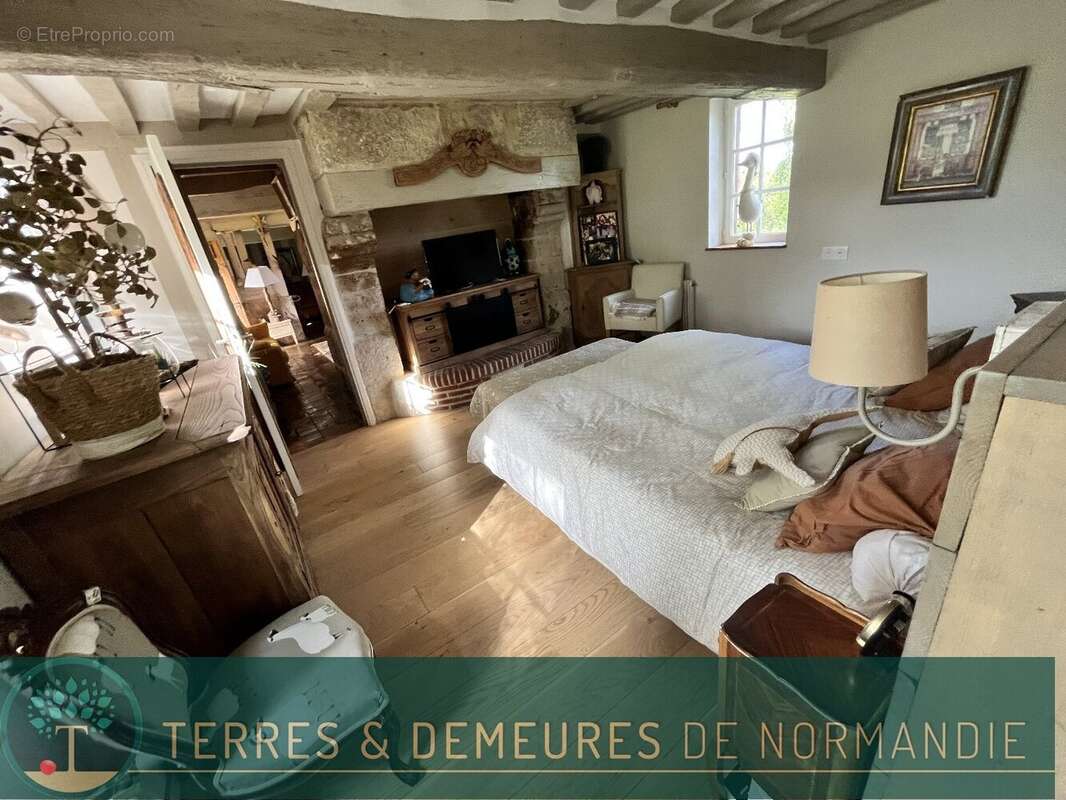 Maison à PONT-L'EVEQUE