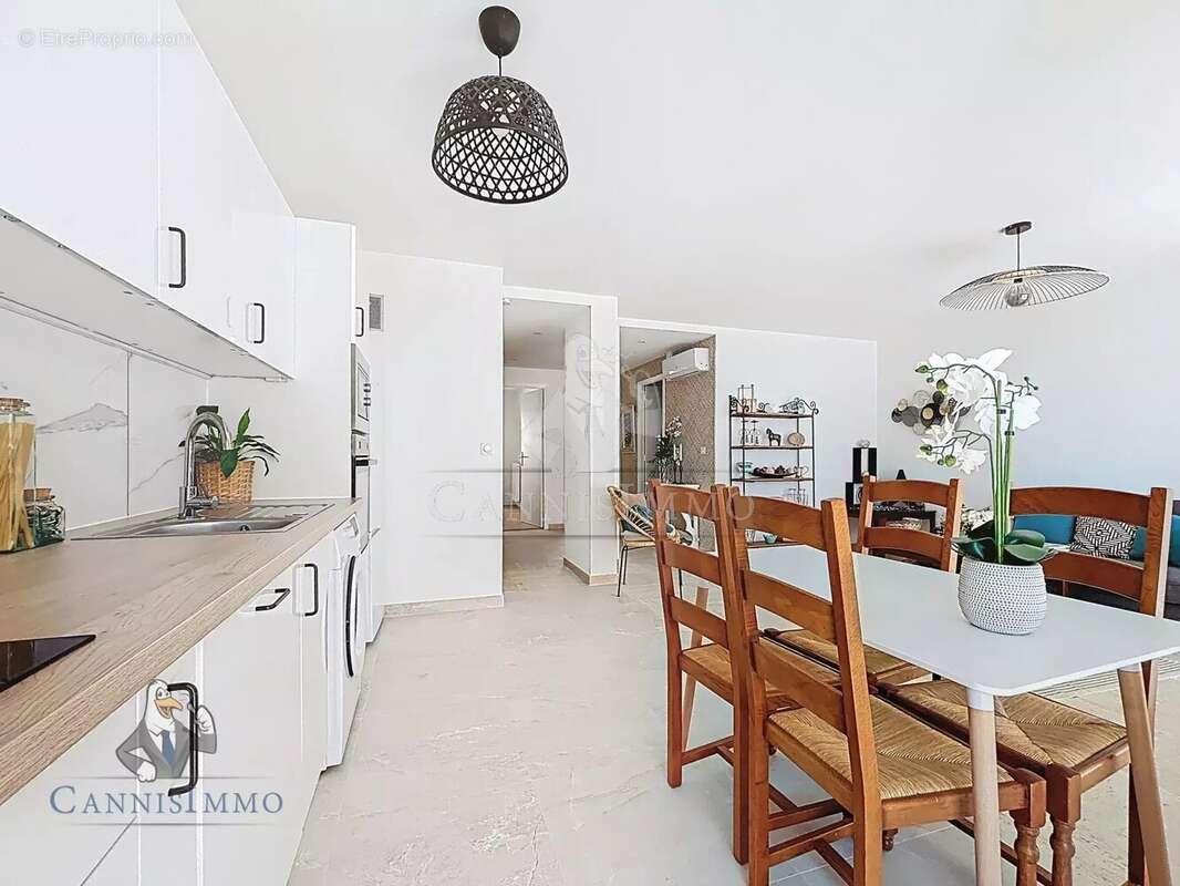 Appartement à LE CANNET