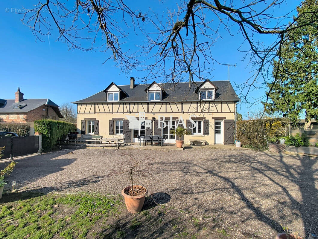 Maison à FLEURY-SUR-ANDELLE