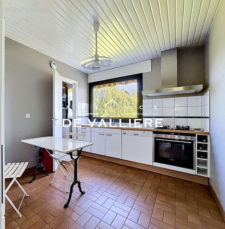 Appartement à RUEIL-MALMAISON