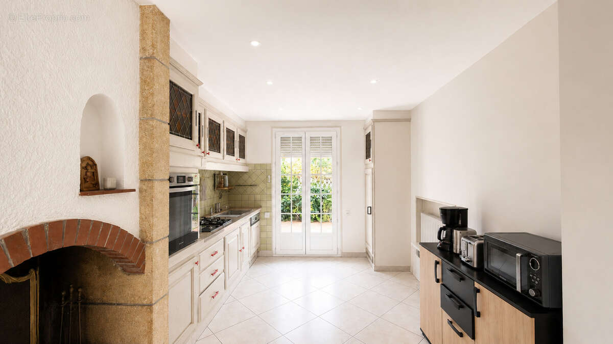 CARCASSONNE - Maison 105 m2 - 4 chambres - Jardin - photo 4