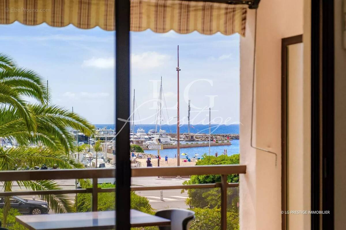 Appartement à MANDELIEU-LA-NAPOULE