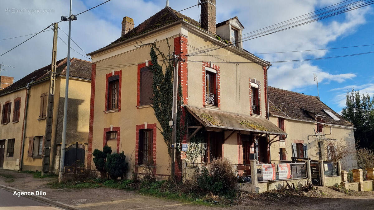 Maison à CHEU
