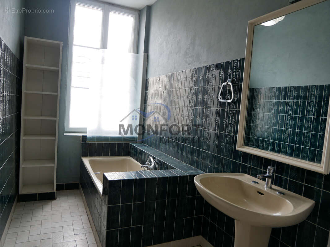 Maison de ville en pierre rénovée   5 chambres (ou 4 + bureau), jardin avec cuisine d’été   157 m2 - photo 12