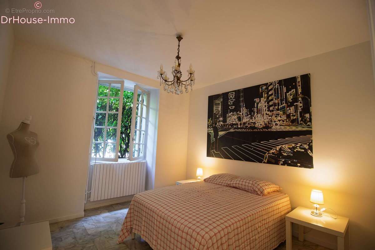 Maison à ANTONNE-ET-TRIGONANT