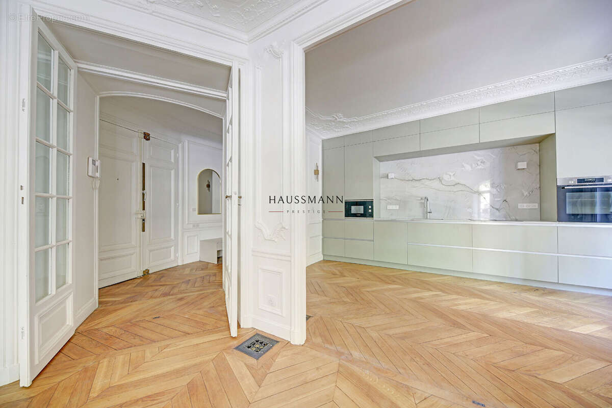 Appartement à PARIS-7E