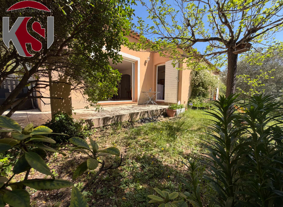 Maison à VINS-SUR-CARAMY