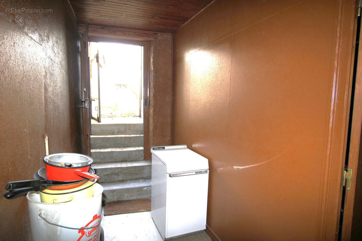 Maison à SAINT-MARTIN-LA-SAUVETE