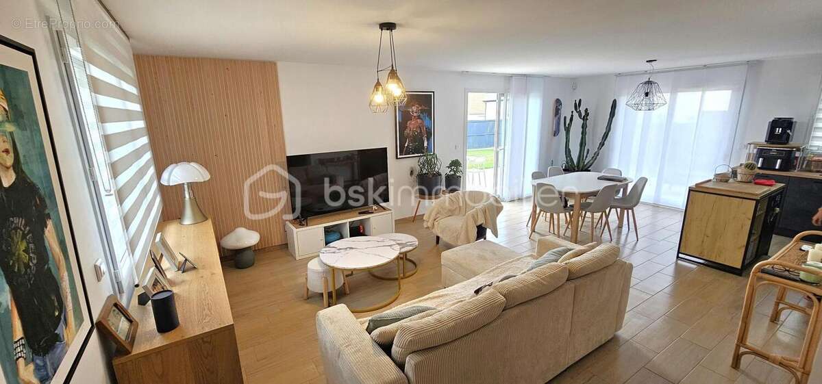 Maison à PONT-L&#039;EVEQUE