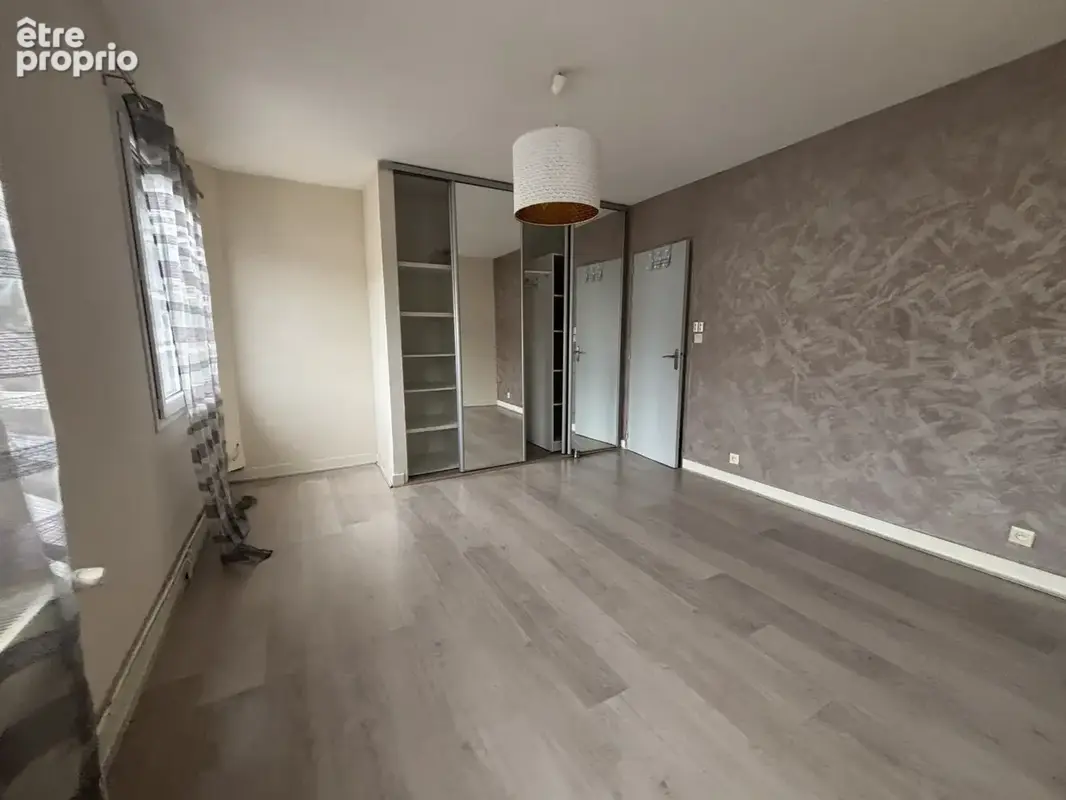 CHATILLON SUR SEINE : proche du centre ville ,maison rénovée de 120 m2 avec grange de 100m2 et cour - photo 14