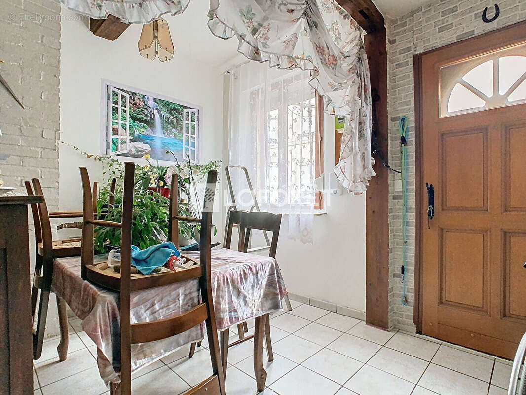 Appartement à GIVRY-EN-ARGONNE