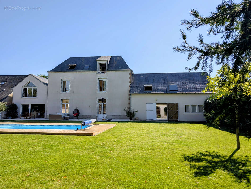 Maison à SAINT-JEAN-DE-BRAYE