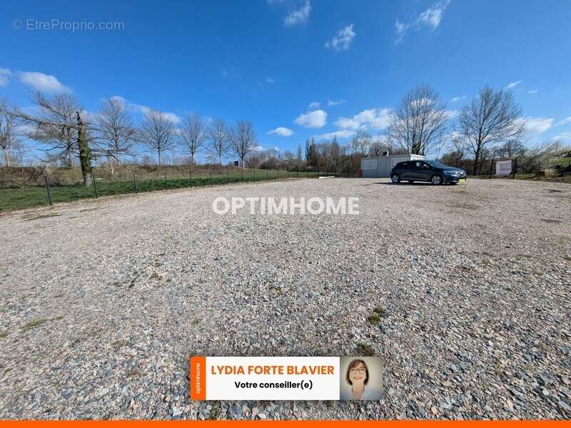 Terrain à PIERRE-BUFFIERE