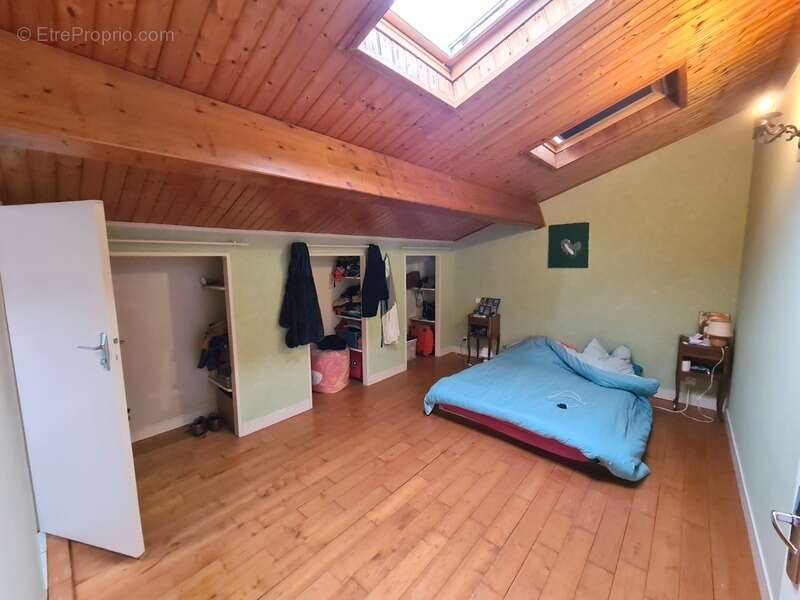 Maison à SAINT-YRIEIX-SUR-CHARENTE