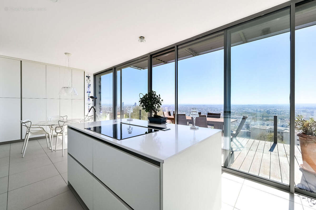 Appartement à LYON-5E