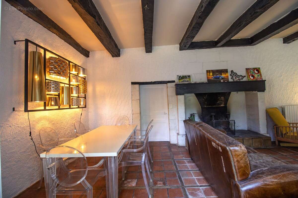 Maison à ANTONNE-ET-TRIGONANT