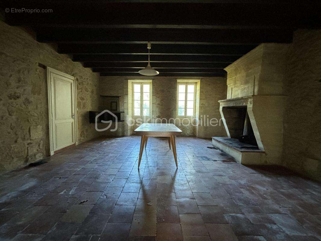 Maison à SAINT-GENES-DE-CASTILLON