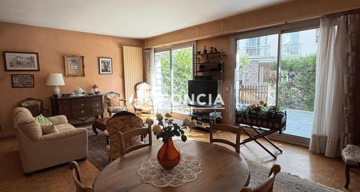Appartement à LE VESINET