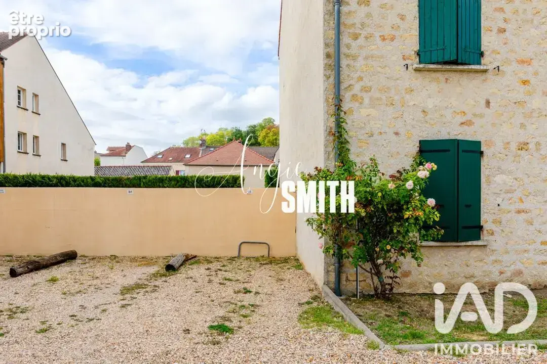 Photo 1 - Parking à AUVERS-SUR-OISE
