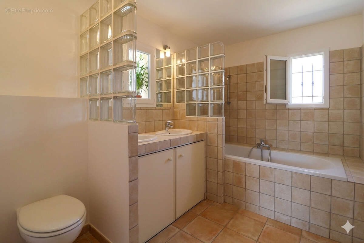 Maison à CASTILLON-DU-GARD