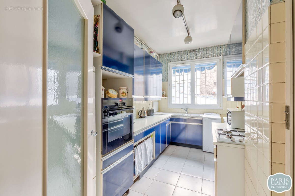Appartement à PARIS-8E