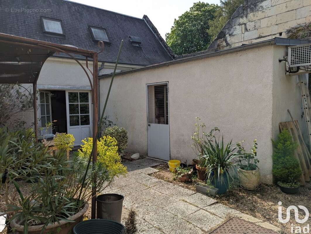 Photo 8 - Commerce à BENAIS