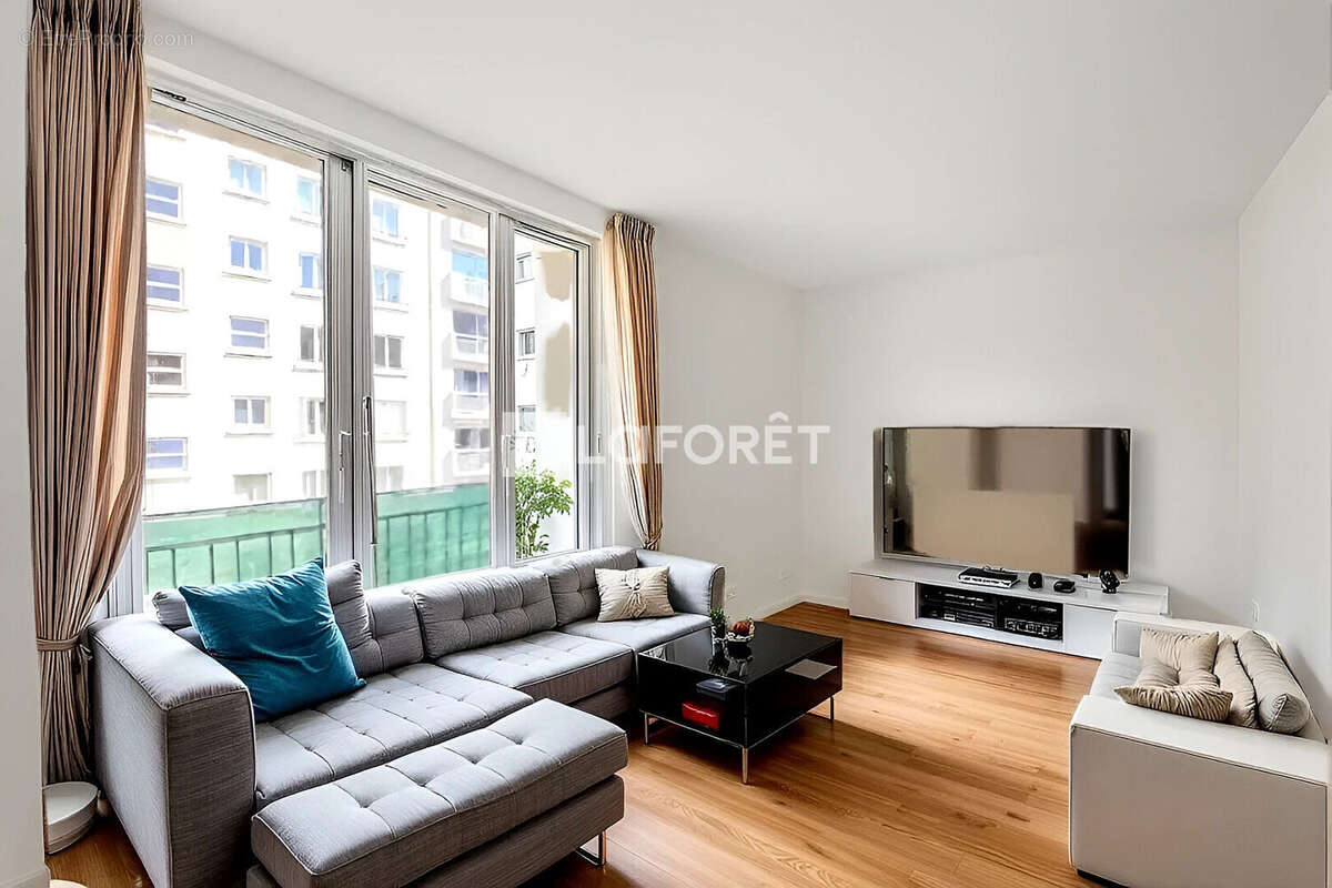 Appartement à PARIS-15E