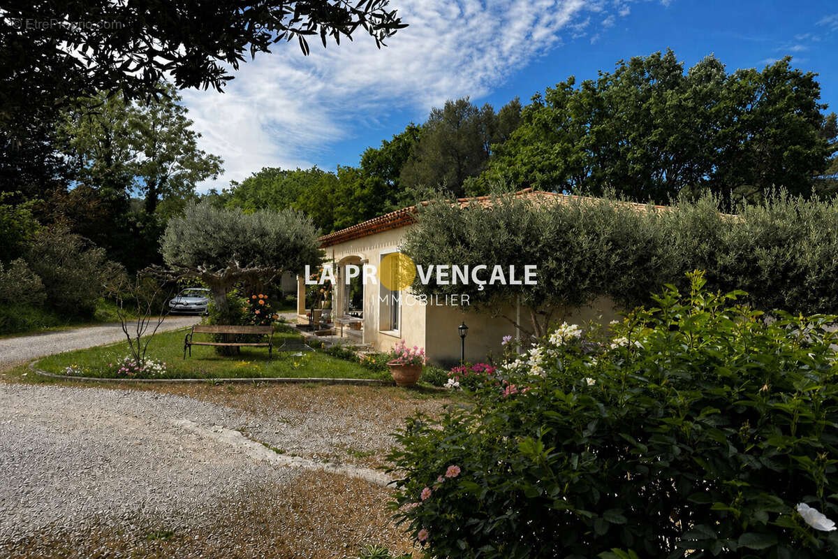 Maison à GREASQUE