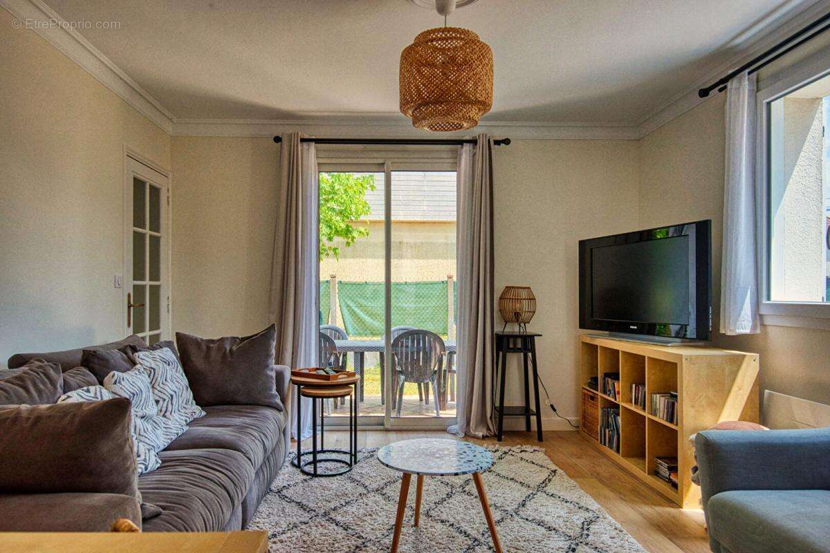 Maison à SAINT-SEBASTIEN-SUR-LOIRE