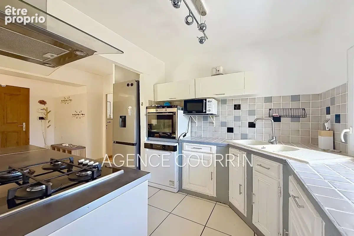 Maison 7 pièces 147 m² à vendre à Grasse (06130) - photo 7