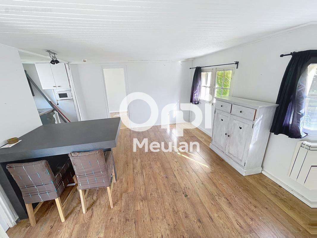 Appartement à SERAINCOURT