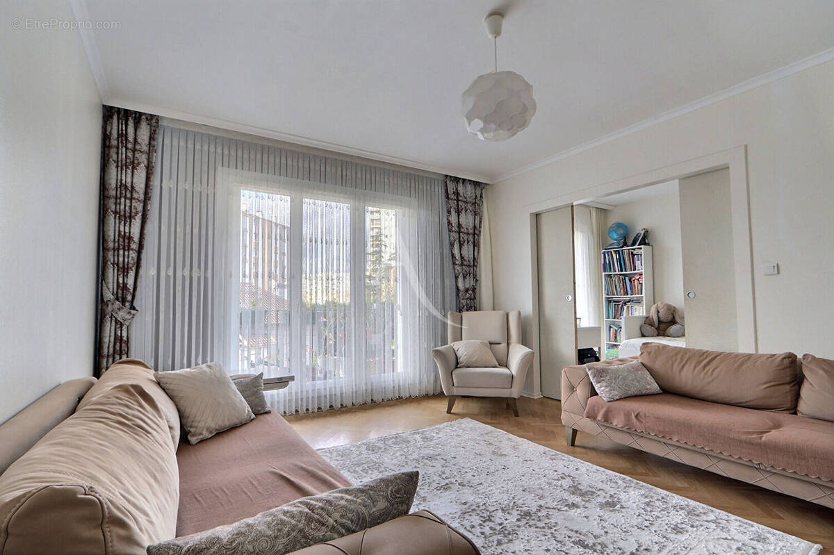 Appartement à EPINAY-SUR-SEINE