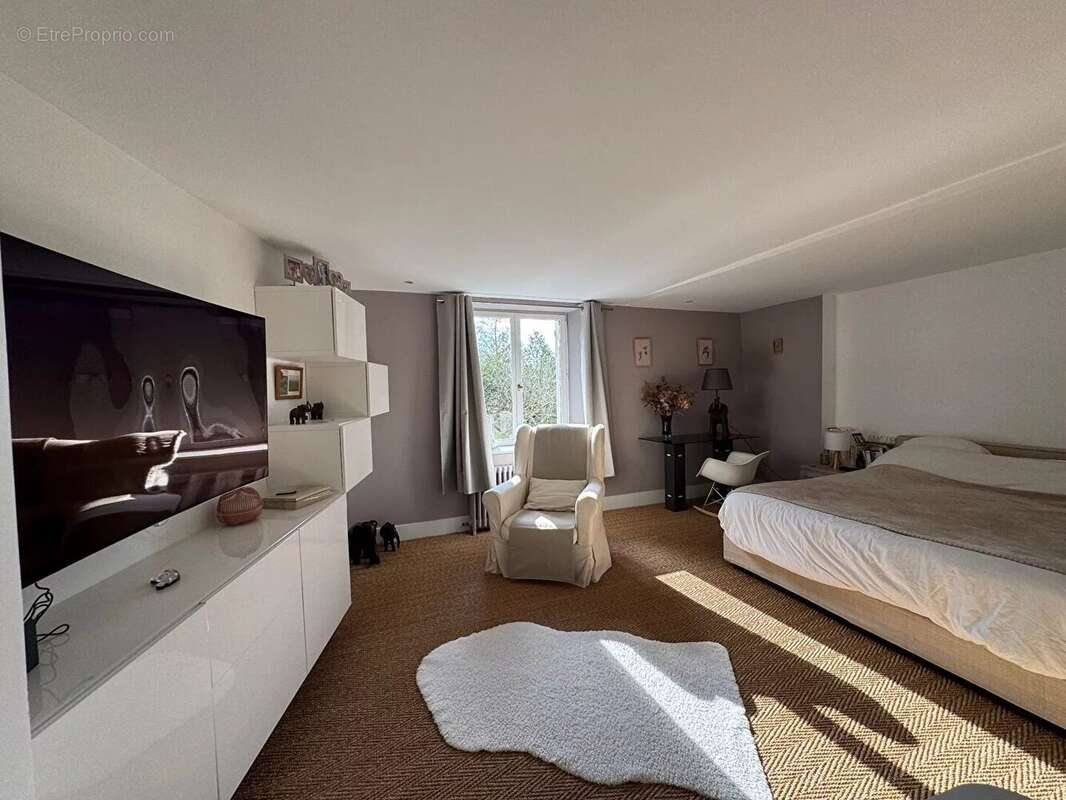 Maison à SAINT-NOM-LA-BRETECHE