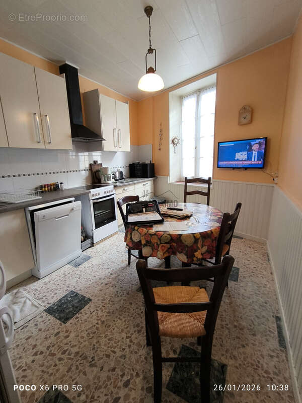 Maison à COUSTOUGE
