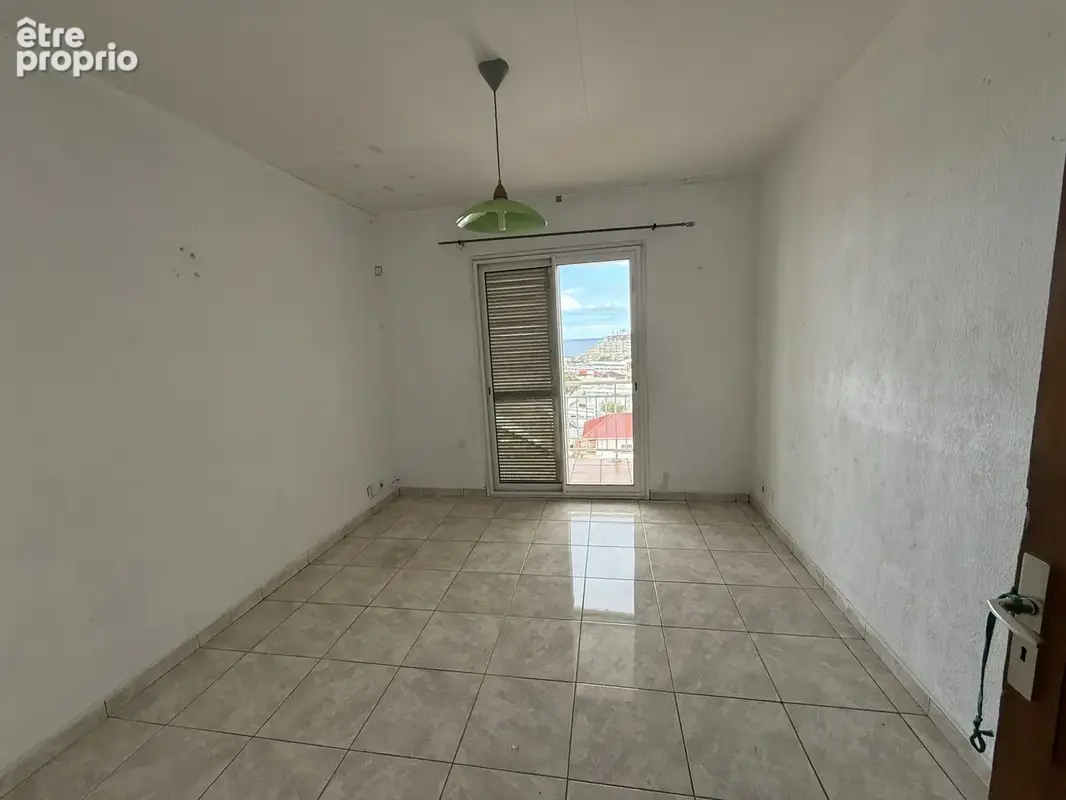 À vendre : Appartement T4 de 85 m2 au Centre-Ville de Saint-Denis, - photo 3