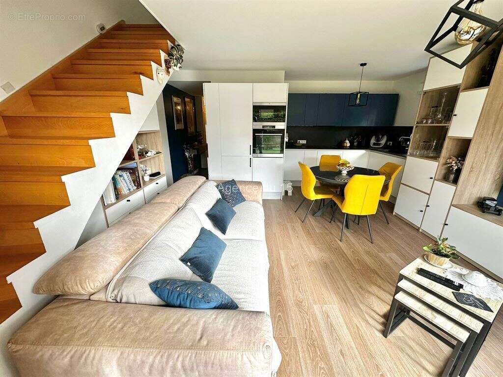 Maison à VILLENAVE-D'ORNON